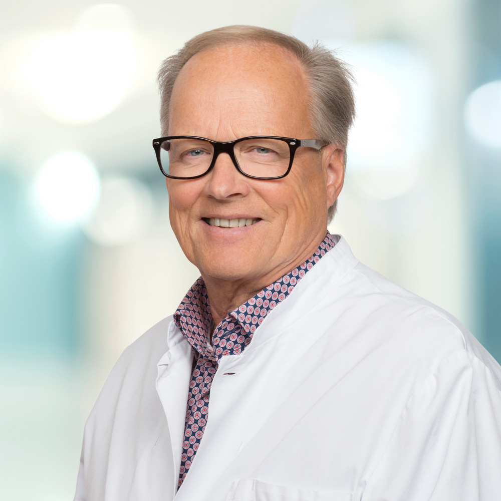 Martti Ala-Opas, Överläkare i urologi, MKD, docent, Specialist i kirurgi och urologi